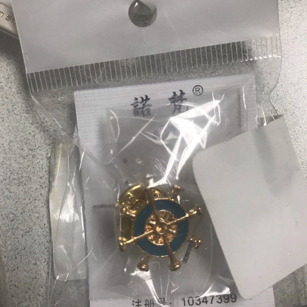 Anchor helm lapel pins blue